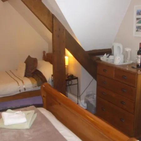 Chiverton House Guest 4*