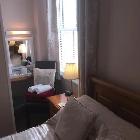 Pensión Chiverton House Guest 4*